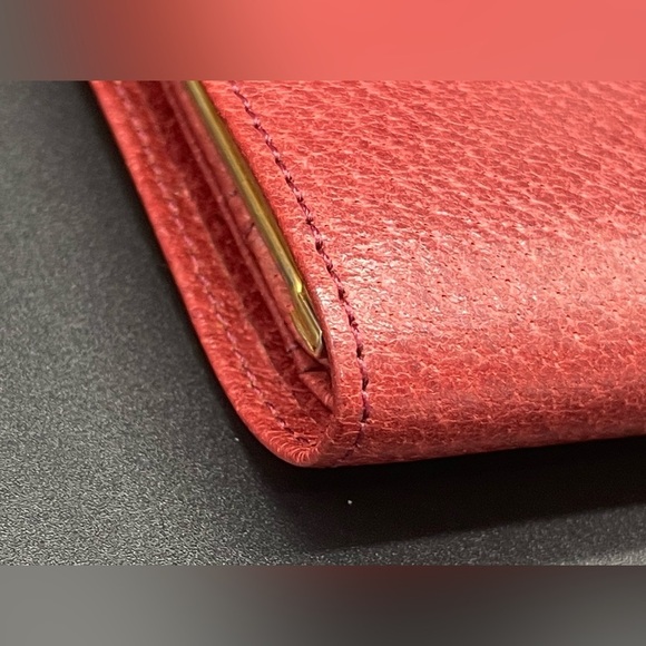 Valentino Garavani Red Kisslock Coin Pouch Snap Closure Wallet - Picture 5 of 17